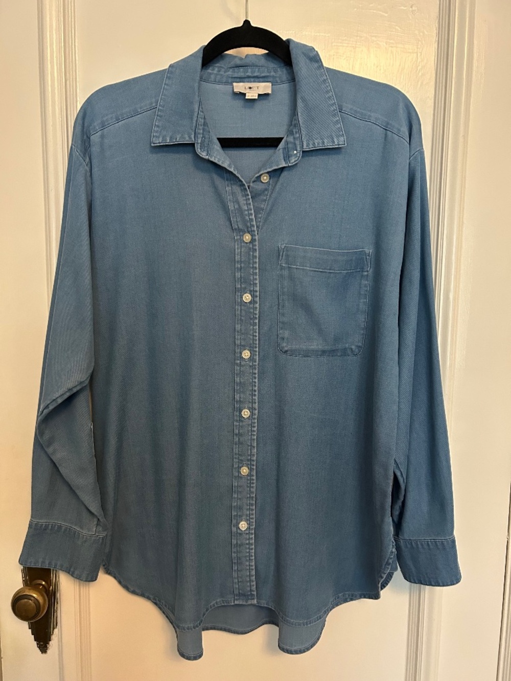 Loft Outlet Oversized Chambray Button Down Shirt Sz Medium